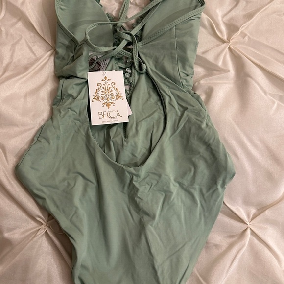 Becca bathing suit - Picture 2 of 5